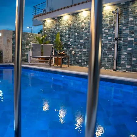 Villa Thomas - Private Pool - Sleeps 7