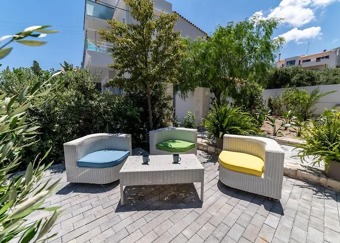 Thomas - Private Pool - Sleeps 7