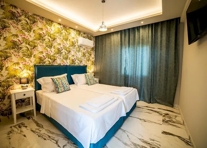 Thomas - Private Pool - Sleeps 7