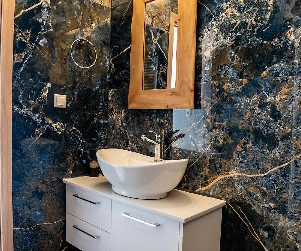 Thomas - Private Pool - Sleeps 7 赫索尼索斯